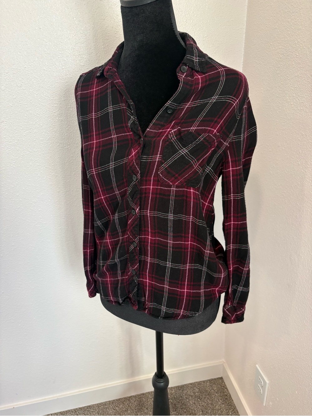 Women's Plaid Button-Down Flannel Shirt